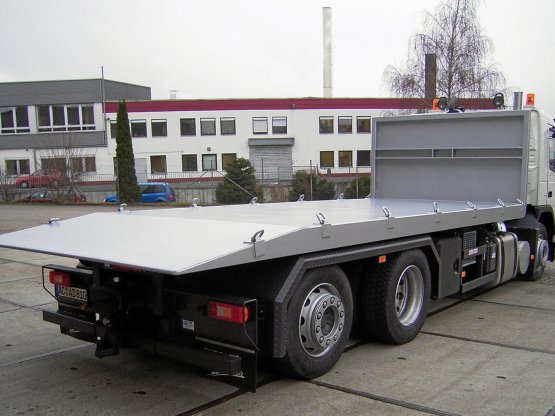 Spezielle Abroll-Container-Plattform zum Baugeräte-Transport