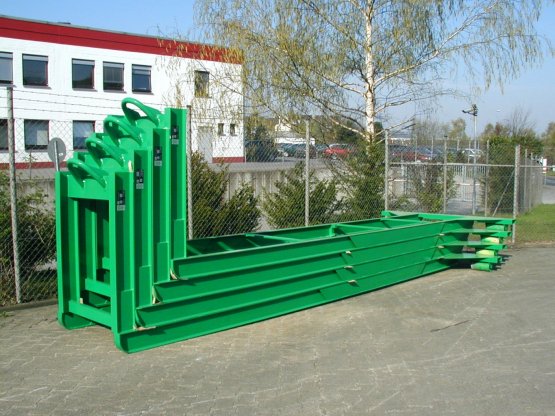 Abroll-Container-Unterrahmen mit fester Rollentraverse