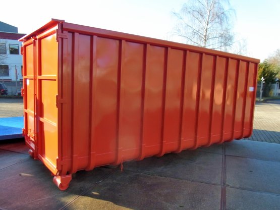 Abrollcontainer mit festem Dach