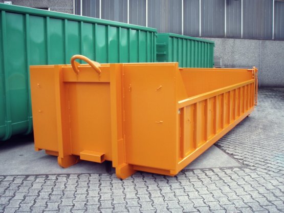 Offener Abroll-Container zum abgesenkten Baggertransport, Inhalt ca. 10 m³, spezielle Muldenvertiefungen für Bagger-Kettenlaufwerke