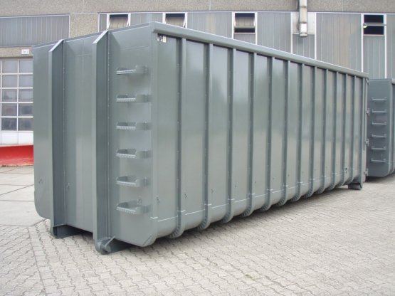 Großcontainer mit Seilsystemaufnahme