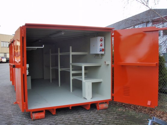 Magazin-Abrollcontainer mit Innenausbau und Elektrik, Inhalt ca. 28 m³