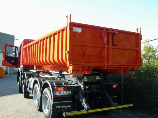Offener Abrollcontainer mit französischer Tür, Inhalt ca. 14 m³
