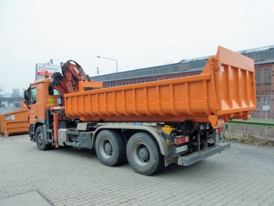 Offener Abrollcontainer mit Entleerungsklappe, Inhalt ca. 9,5 m³