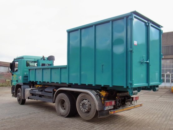 Kombinierter Magazin-Abrollcontainer mit stirnseitig offenem Containerbereich, Inhalt ca. 6/16 m³
